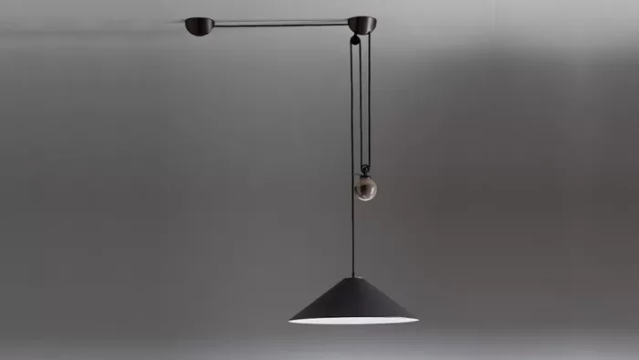 Regulowana wysokość lampy wiszącej Aggregato od Artemide